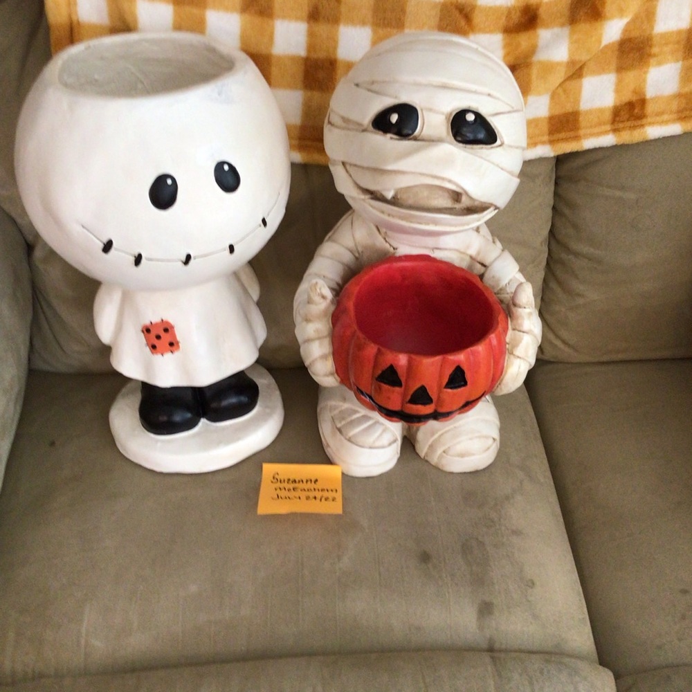 Halloween Marvin and Maggie